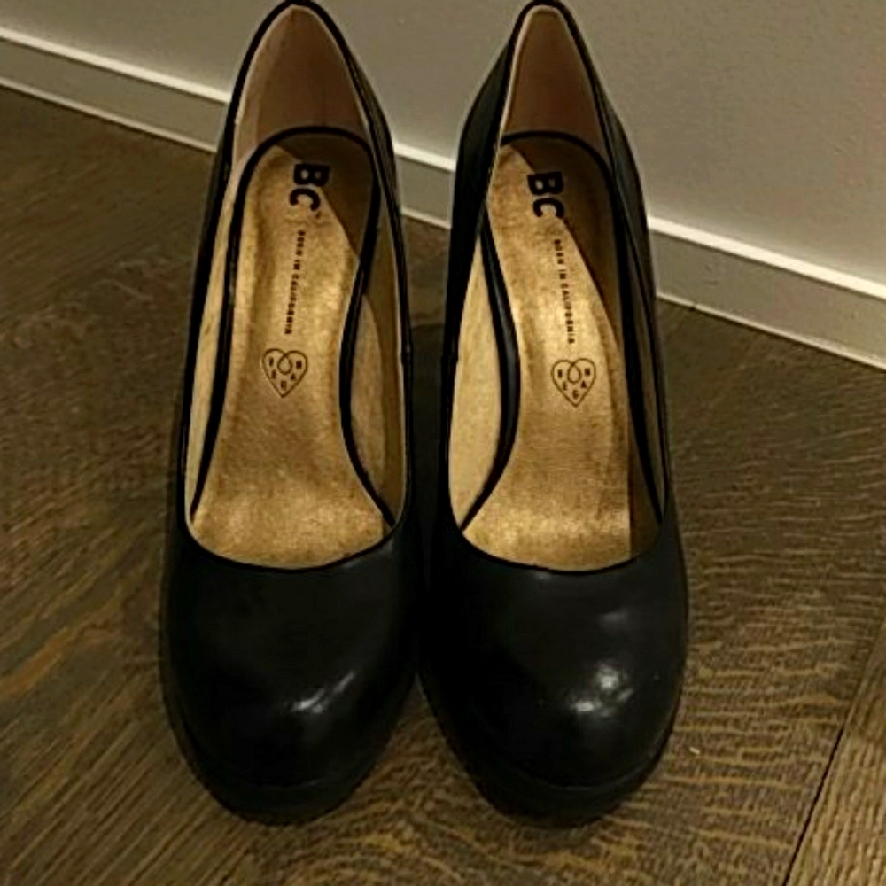 Bc vegan leather chunky black pumps